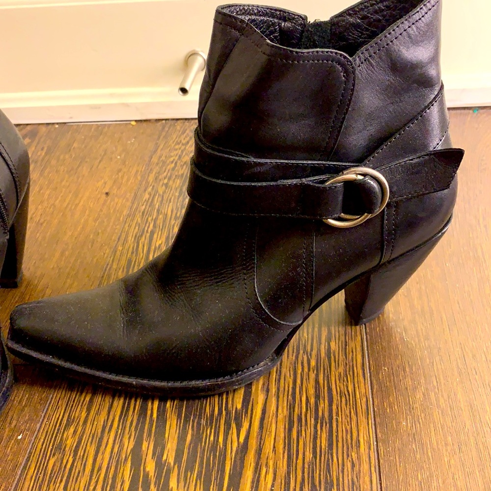 CHARLIE HORSE LEATHER HANDCRAFTED BOOTIES